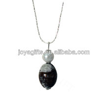 Collier pendentif en agate naturelle avec perle blanche